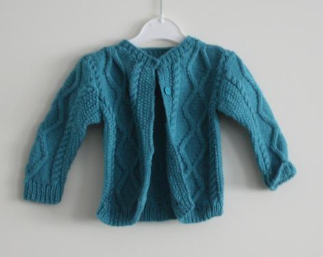 Blauw gebreid vestje