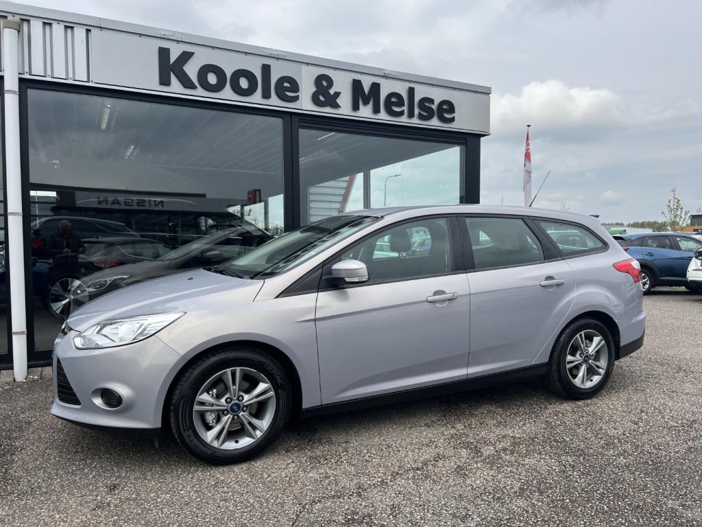 Ford Focus 1.0 ecoboost 100pk edition , trekhaak , voorruitverwarming