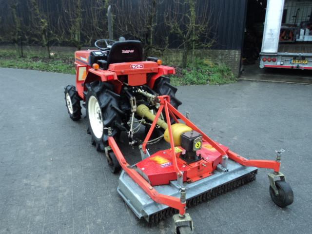 Yanmar F15 met maaier