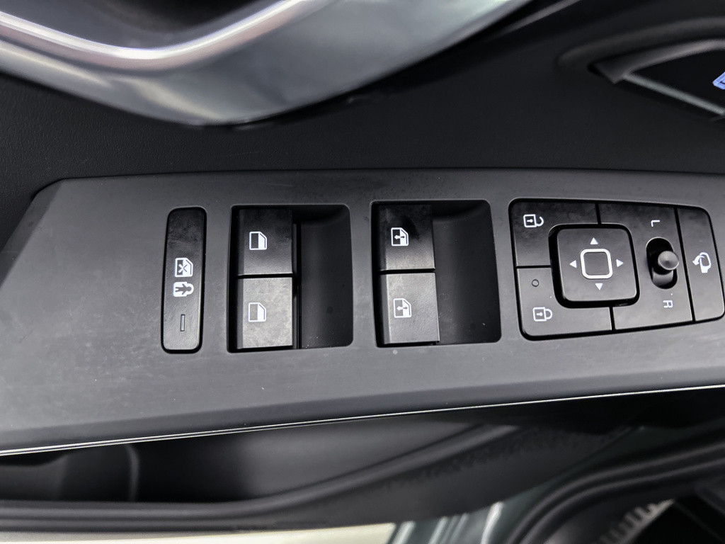 Kia Niro 1.6 gdi hybrid launch edition limited