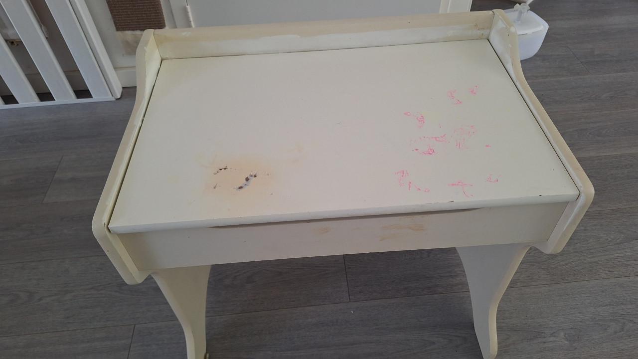 Peuter/kleuter bureau met stoel
