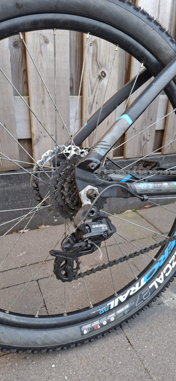 B TWIN rockrider 520