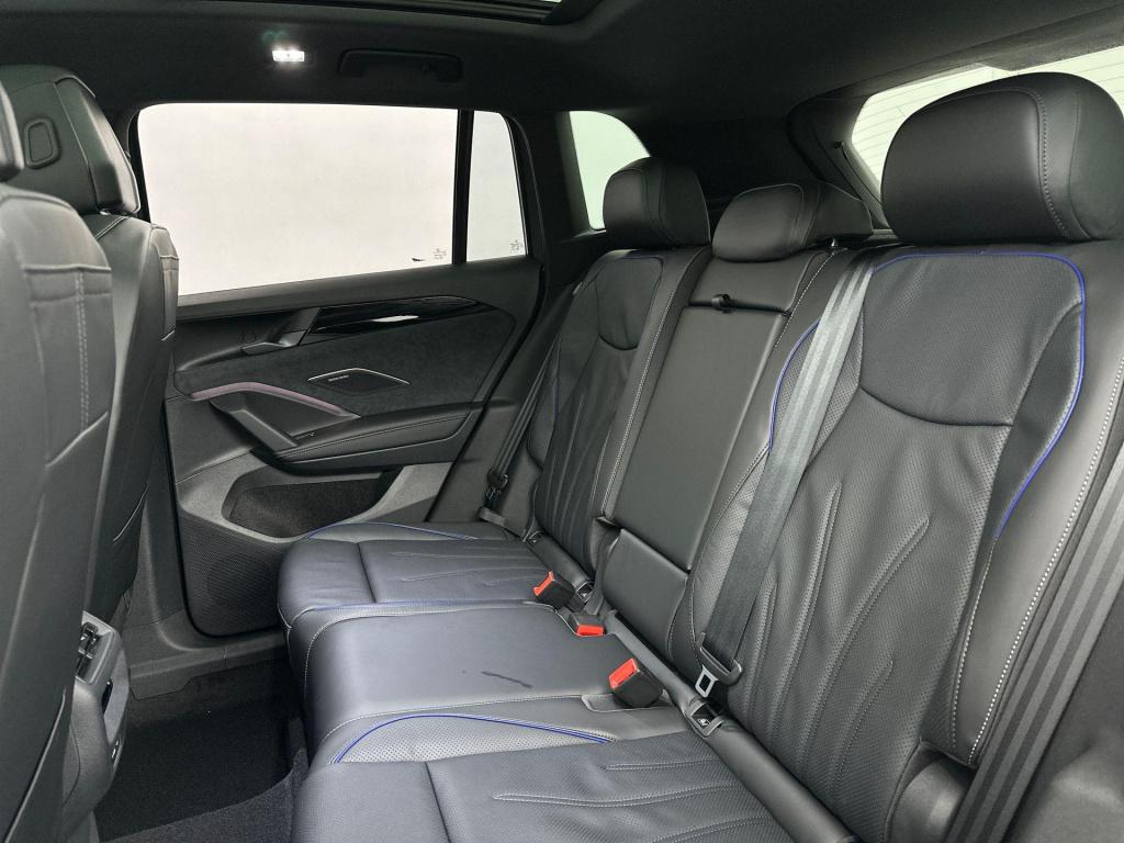 Volkswagen Tiguan r-line edition plug in hybride 272 pk black style pakket