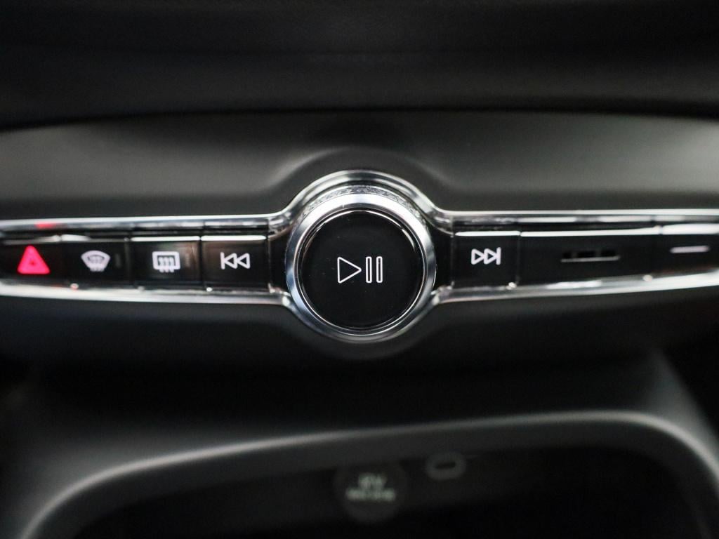 Volvo XC40 recharge core | automaat | apple carplay / android auto | virtua