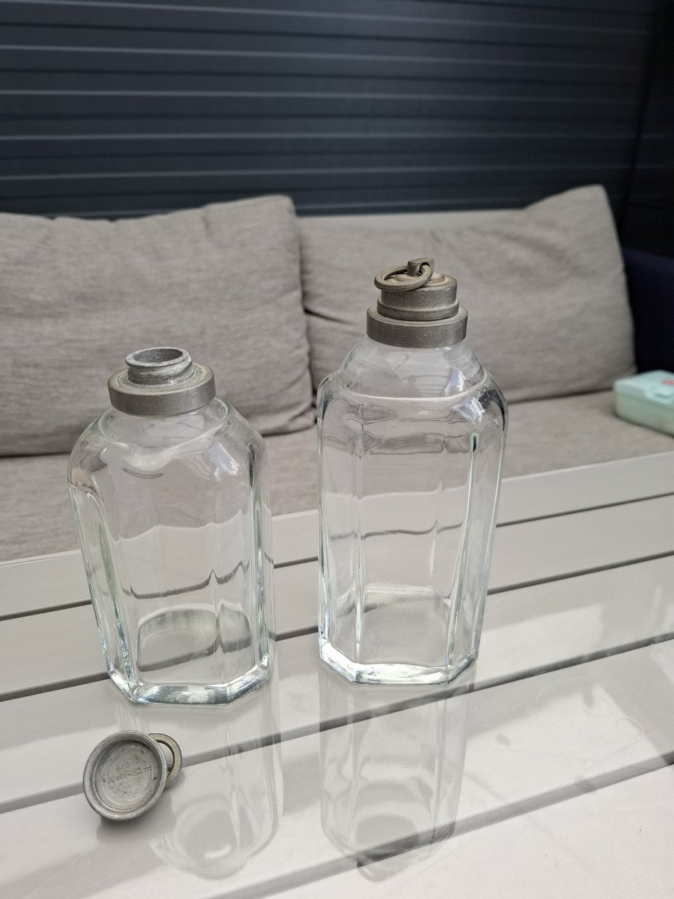 2 x zware sehall Rein- Zinn tin  flessen