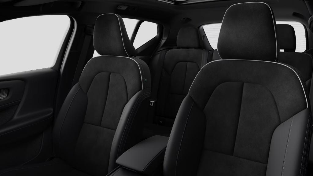 Volvo Ex40 extended range ultra dark europa