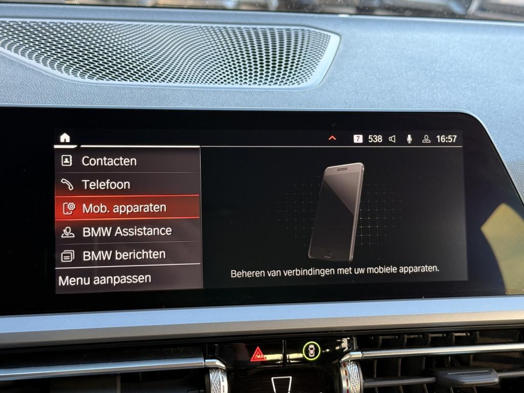 BMW 3-serie touring 330e | stoelverwarming | apple carplay | achteruitrijca