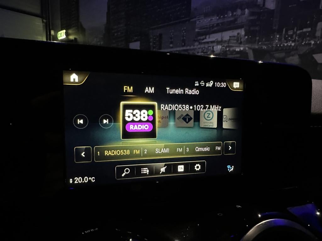 Mercedes-Benz Glb 200 business solution amg *led*camera*