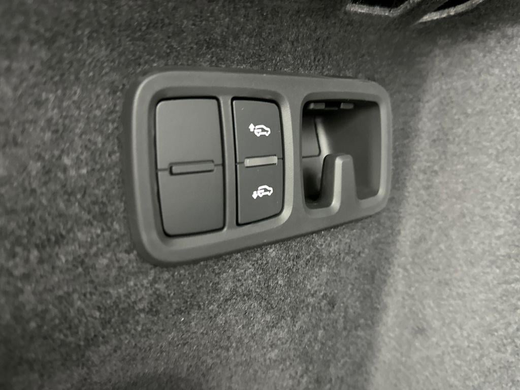 Audi Q8 55 tfsi e quattro pro line s