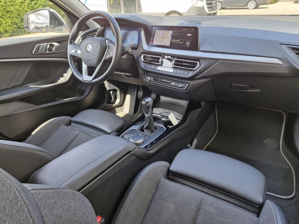 BMW 1 Serie 118i executive edition | sport line pakket | bmw led