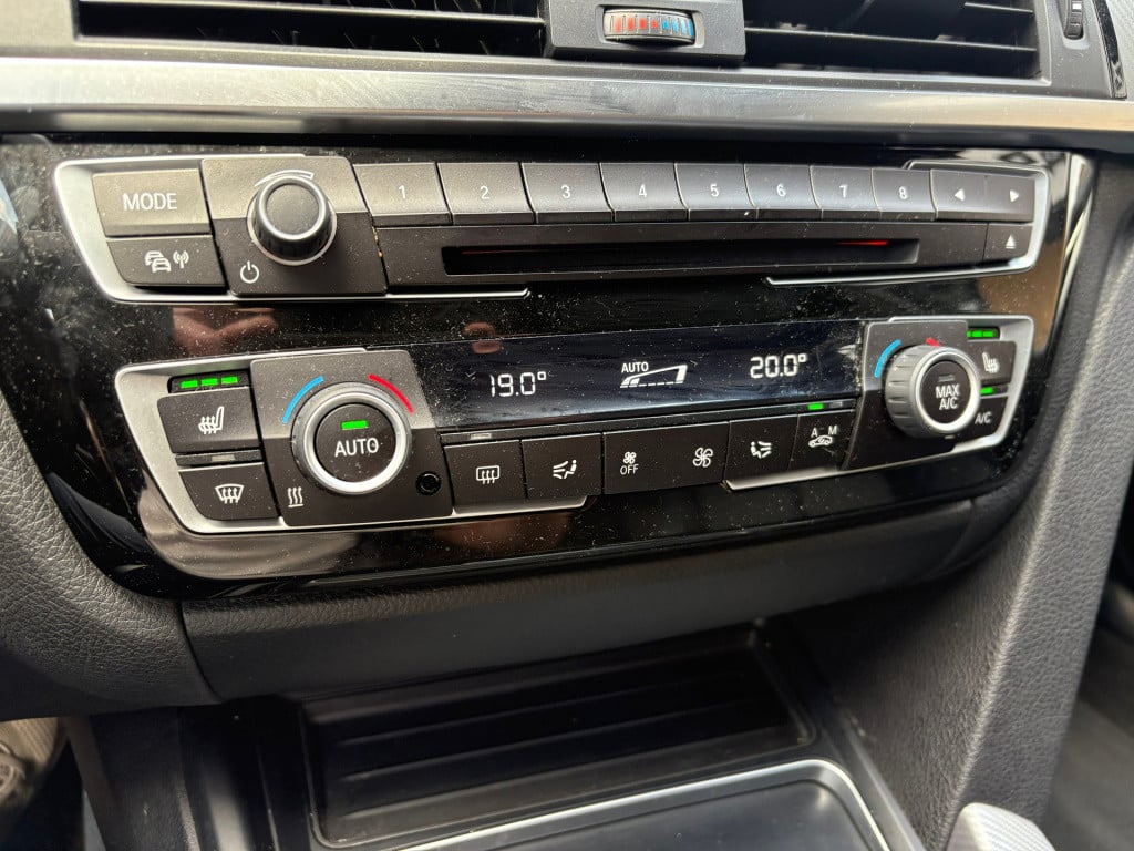 BMW 3-serie touring 318i edition m sport shadow executive