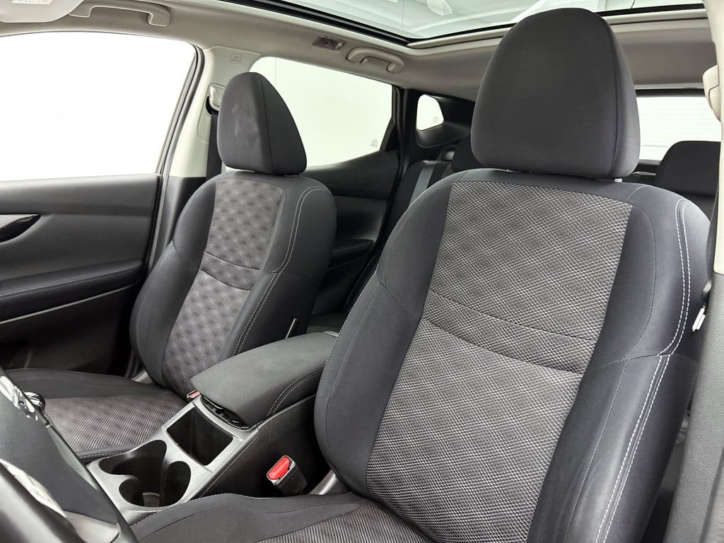 Nissan Qashqai 1.2 connect edition | panoramadak | trekhaak |