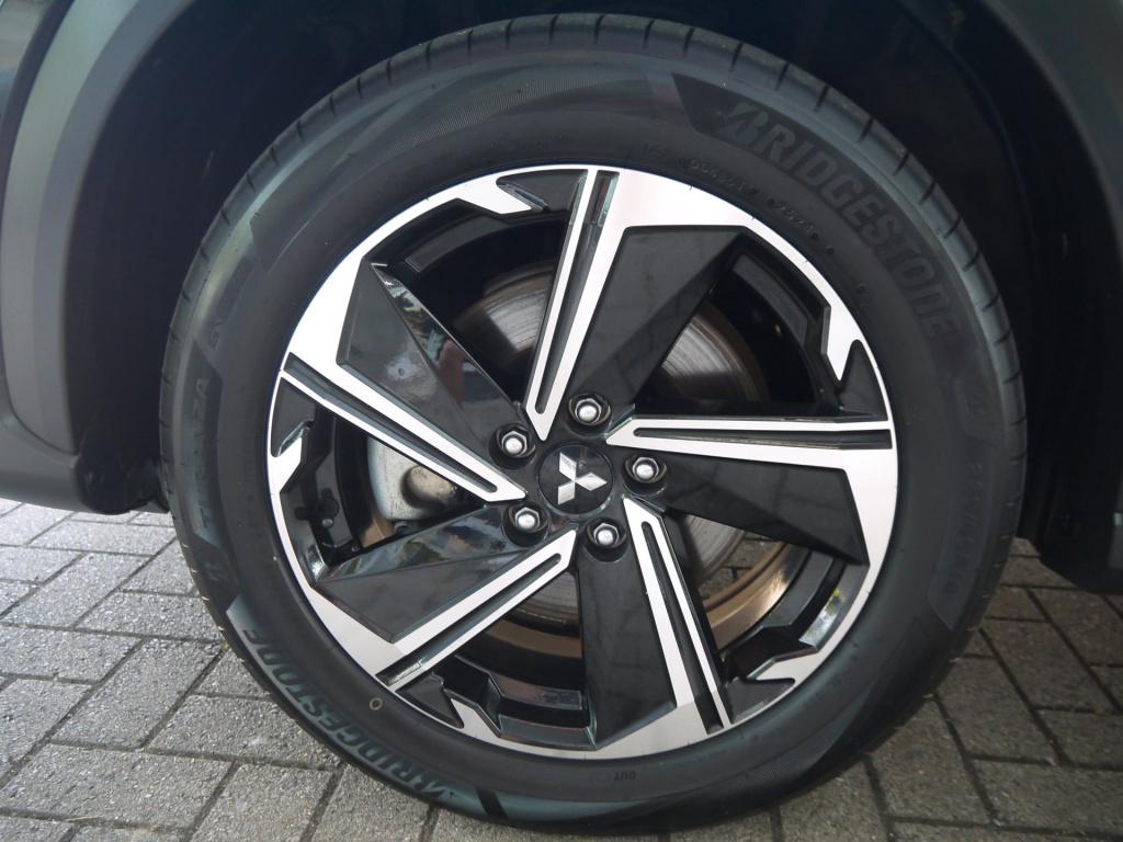 Mitsubishi Eclipse Cross 2.4 phev first edition|rijklaar