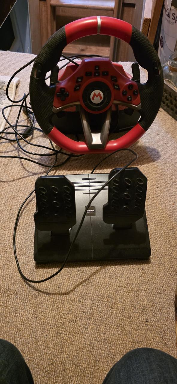 HORI - Mario Kart Racing Wheel Pro