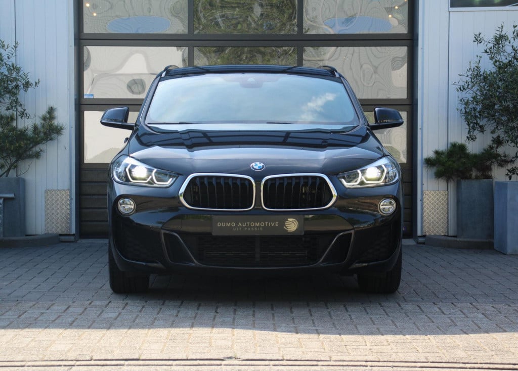 BMW X2 sdrive20i m-sport automaat. - led - elek kofferklep - headup - navi 