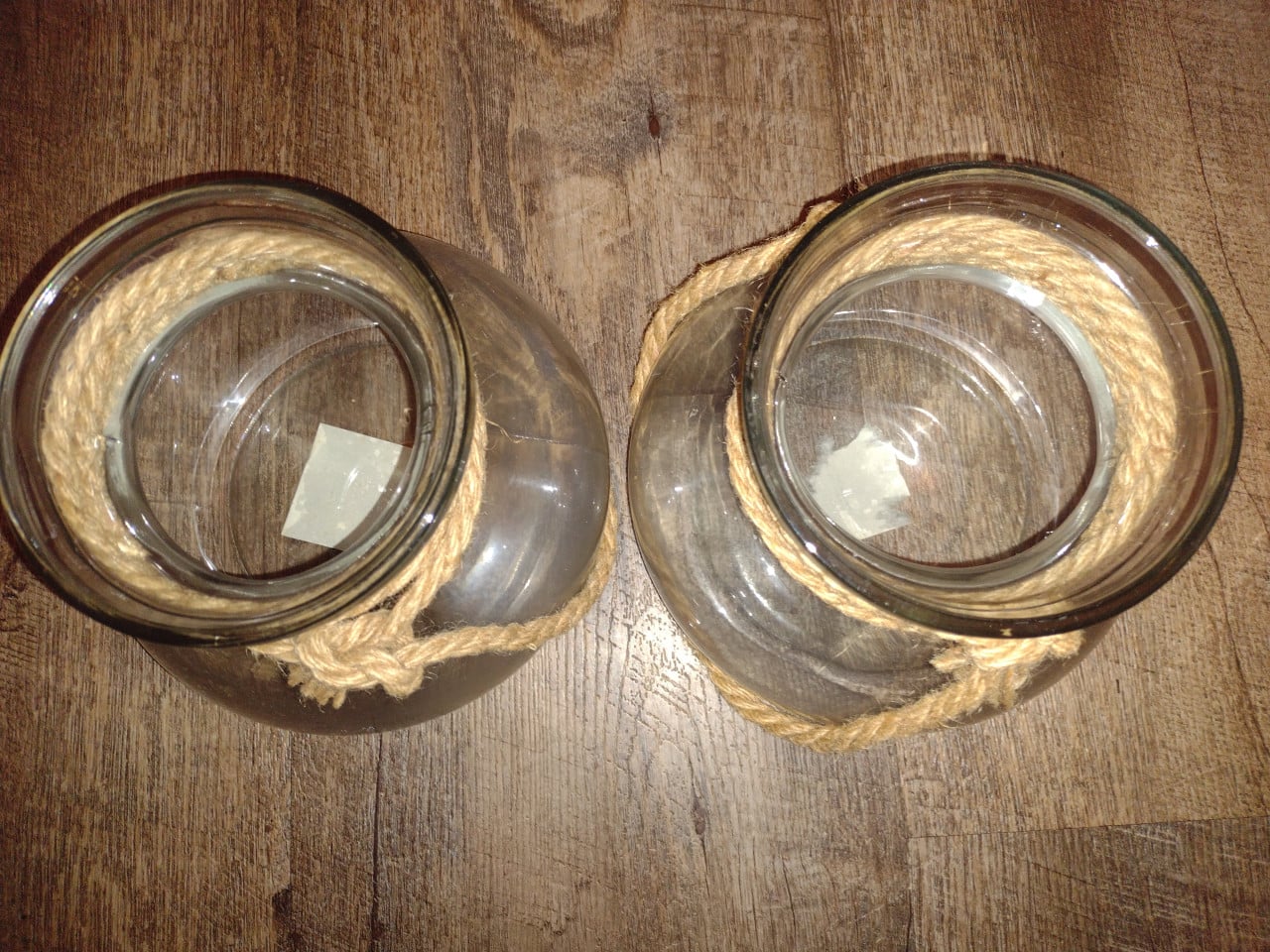 2 glazen sierpotten met touw dik glas