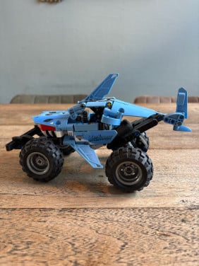 Lego 42134 Megalodon Monster Jam