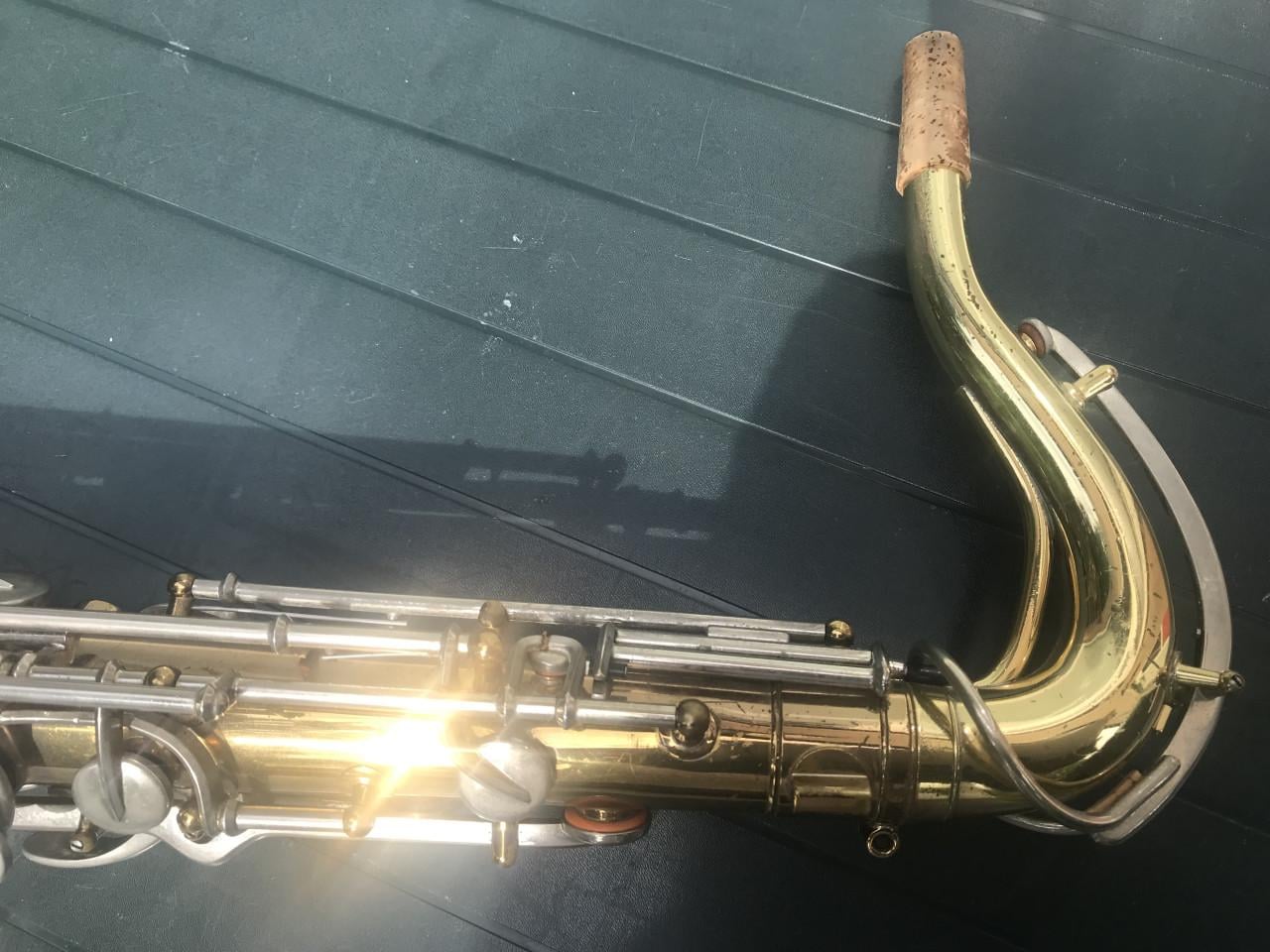 Buescher aristocrat tenor saxofoon