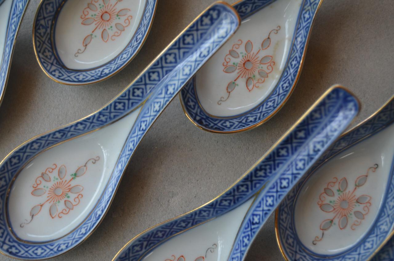 7 identieke Porseleinen Chinese lepels
