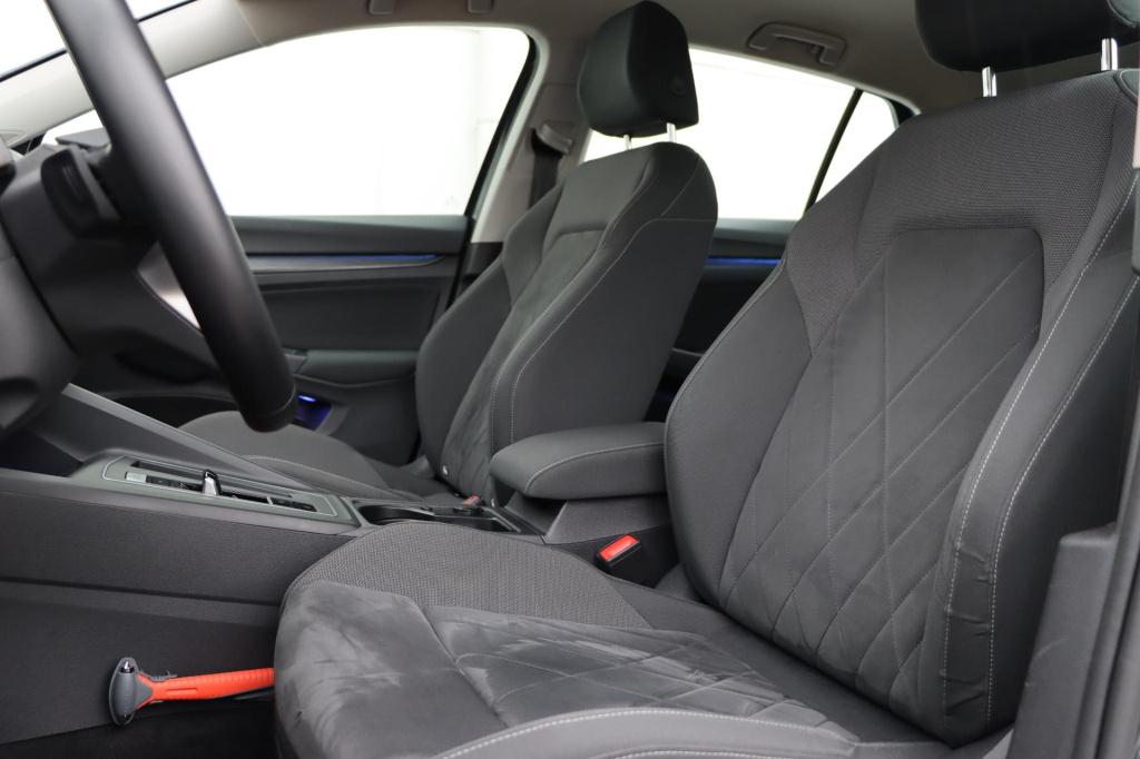 Volkswagen Golf 1.5 etsi style 150pk dsg7