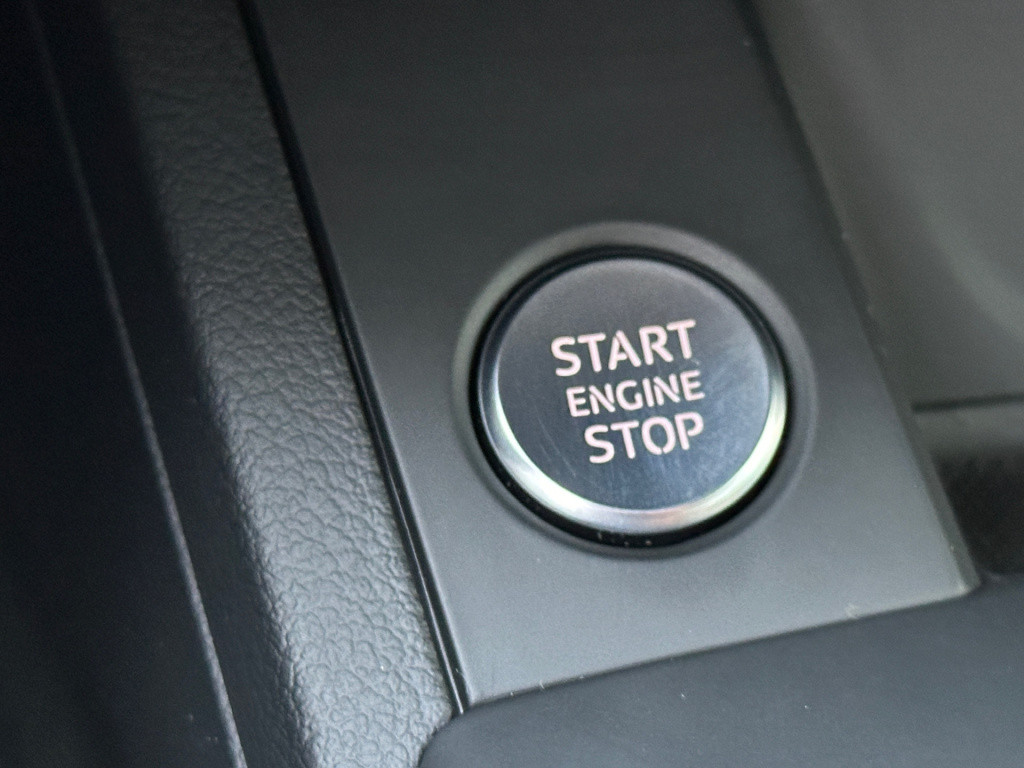 Audi A4 avant 40 tfsi 204pk s-tronic s-line | led | black optiek | virtual 