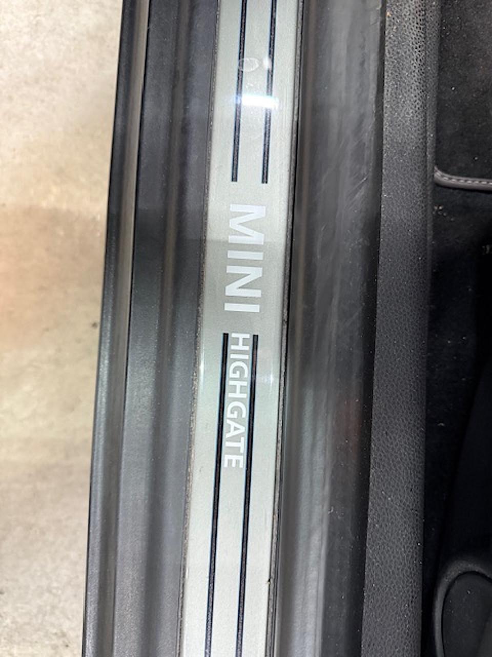 Mini Cooper Cabrio 1.6 Cooper Highgate