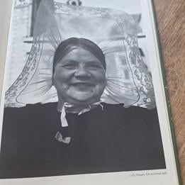 Klederdrachten, De schoonheid van ons land uniek boek