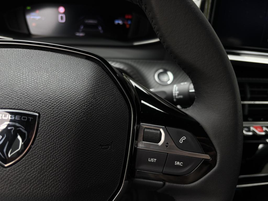 Peugeot 2008 1.2 puretech allure pack