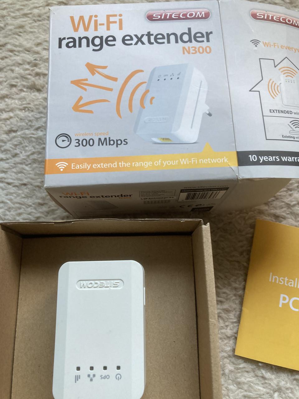 2x Wifi range extenders TPlink en Sitecom