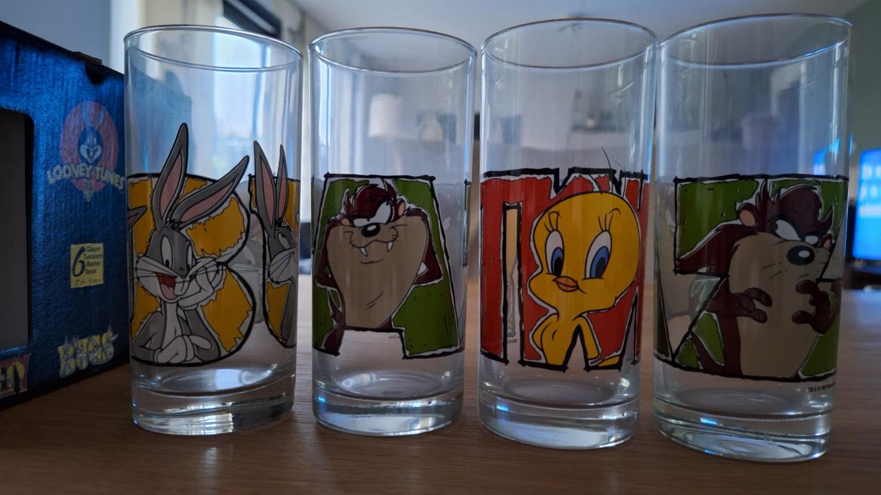 Nieuw in doos 4 Looney Tune glazen