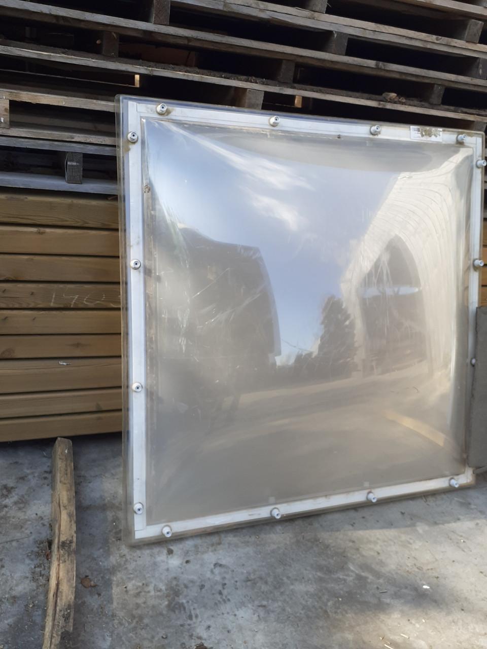 Gratis kunststof dakraam lichtkoepel 120 x 120  Gereserveerd