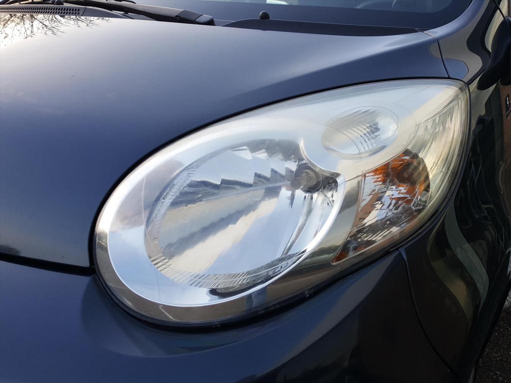 Citroen C1 1.0i 68pk 5d ambiance airco | radio/cd-speler | stootstrips | ni