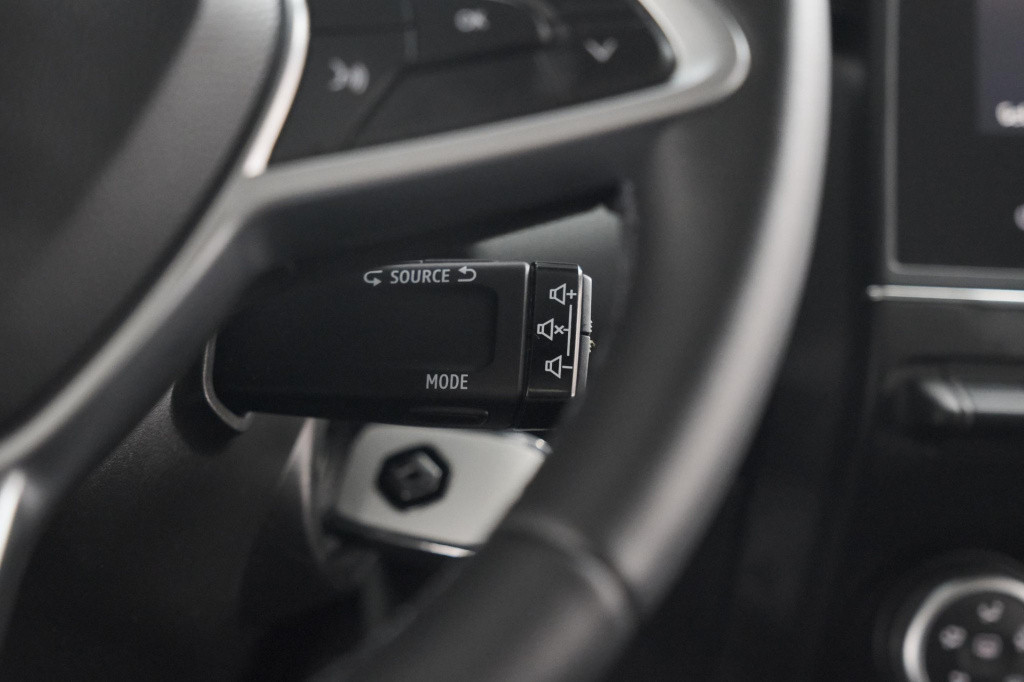 Renault Clio tce 90 zen | navigatie | parkeersensoren | apple carplay | 16 