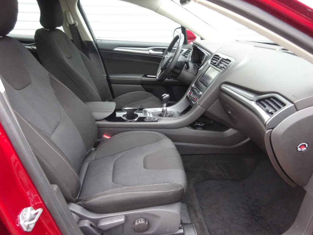 Ford Mondeo wagon 1.5 tdci titanium 1e eigenaar / navigatie / cruise contol