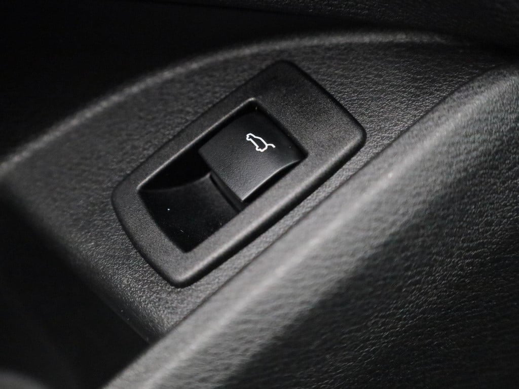 BMW X1 sdrive18i executive | automaat | navigatie | verwarmde stoelen | ele