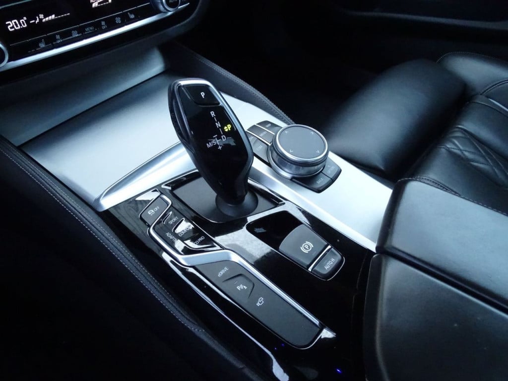 BMW 5 Serie 530e iperformance high executive edition