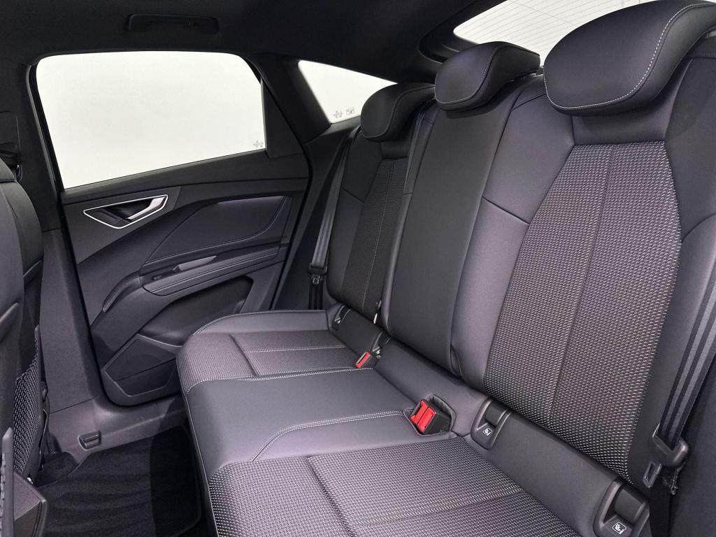 Audi Q4 Sportback E-tron s edition e-tron 45 82 kwh 210 kw / 286 pk sportba