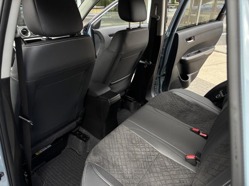 Suzuki Vitara 1.4 boosterjet style smart hybrid