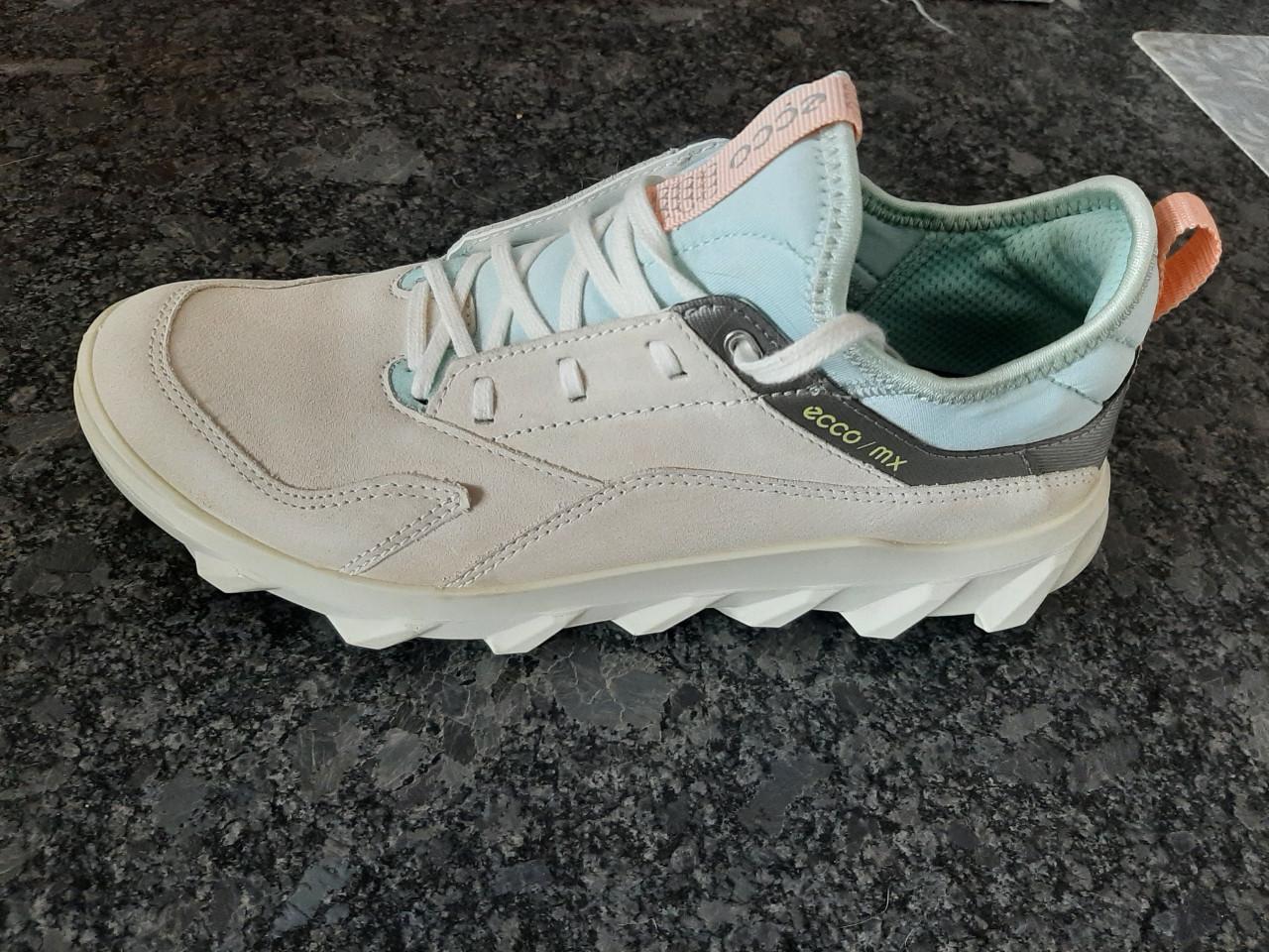 Te koop mooie ECCO dames sneakers maat 39