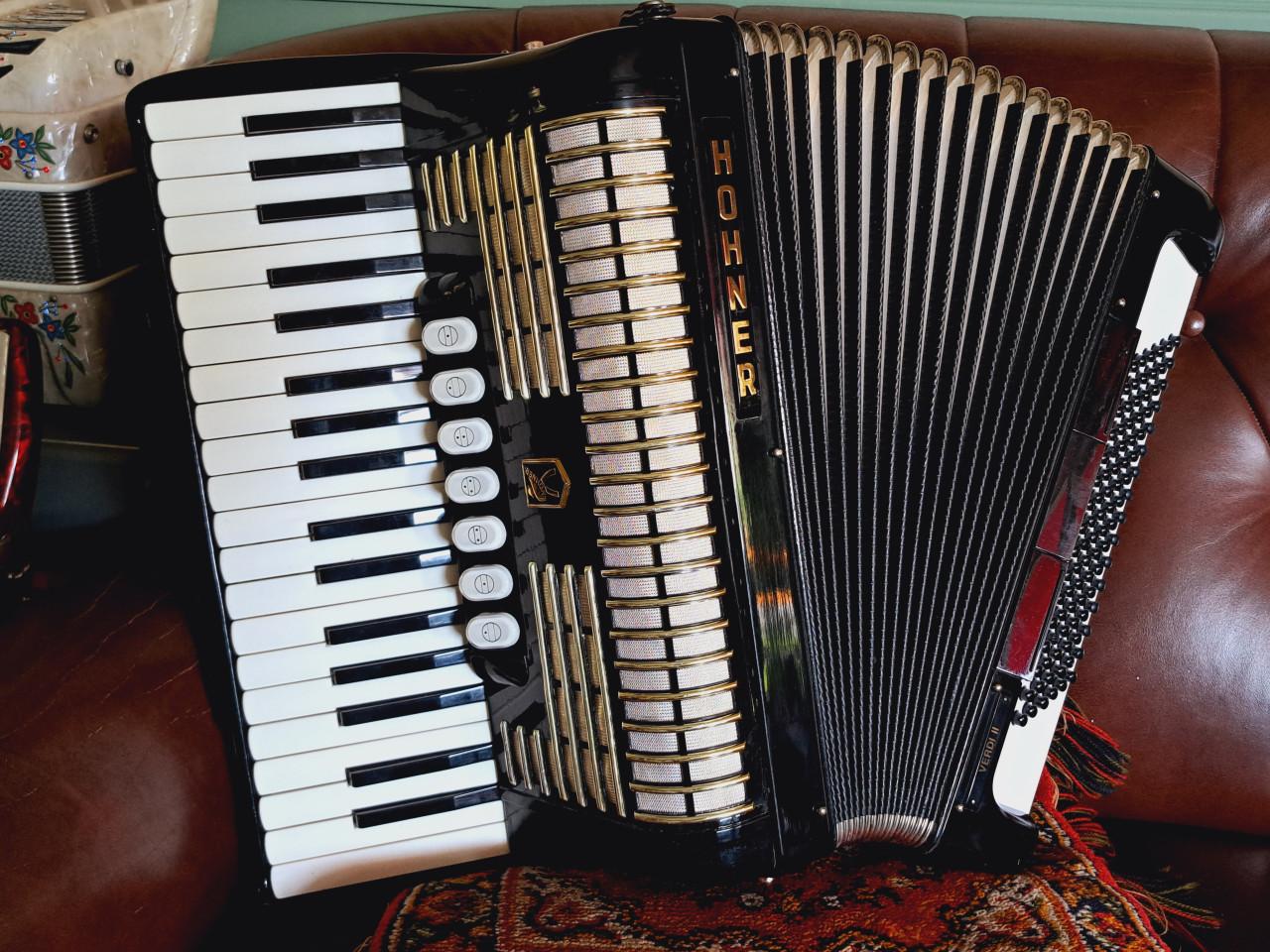 Accordeon HOHNER VERDI II