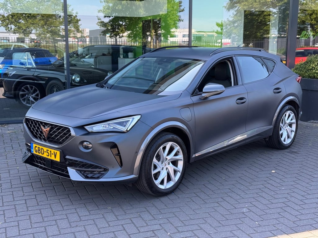 Cupra Formentor 1.4 e-hybrid business * matt grijs * navigatie * trekhaak