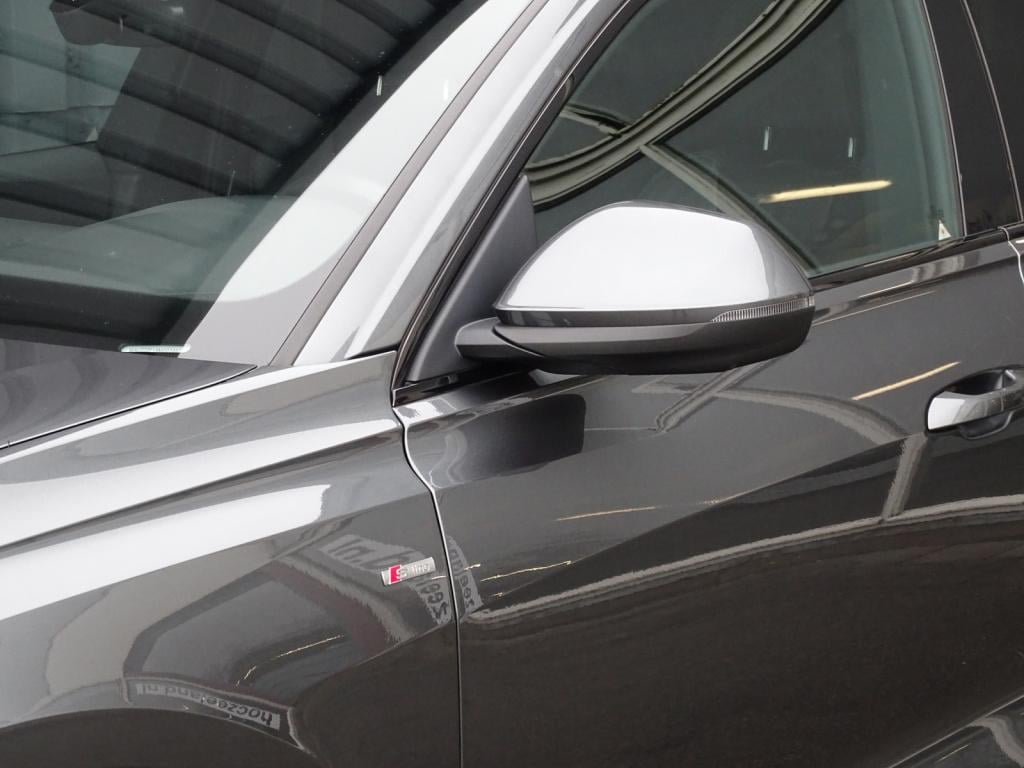 Audi Q8 55 tfsi e quattro pro line s | pano | matrix led | b&o 3d | 22"