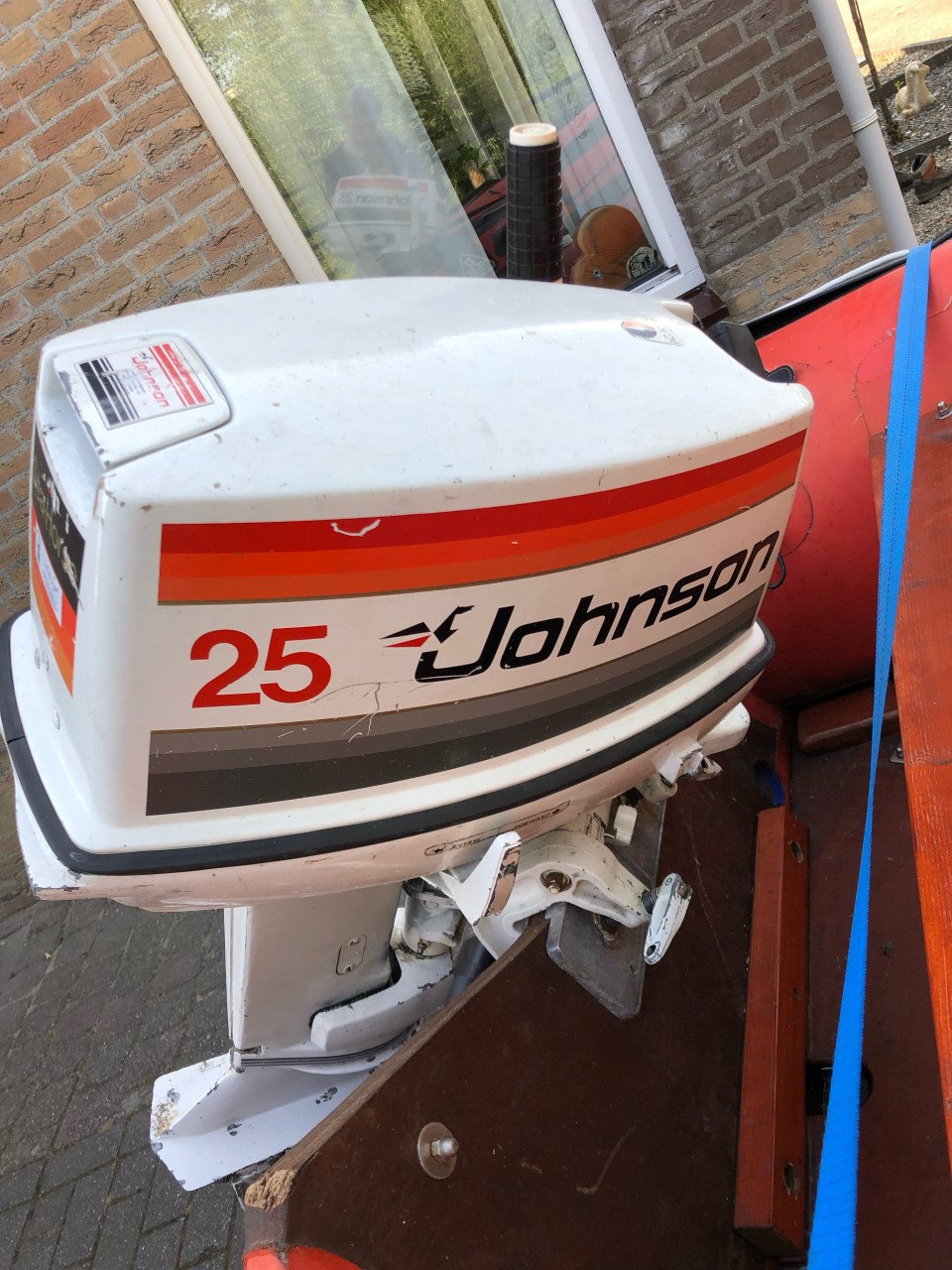Moter boot zonder trailer