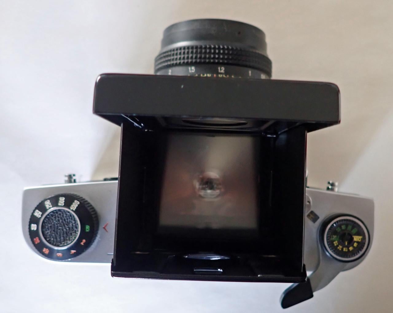 KIEV 60 één-oog spiegelreflexcamera