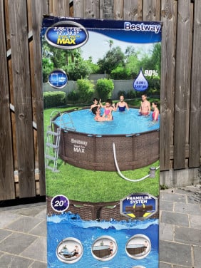 Zwembad Bestway Steel Pro Max 366 x 100 cm (1 zomer gebruikt)