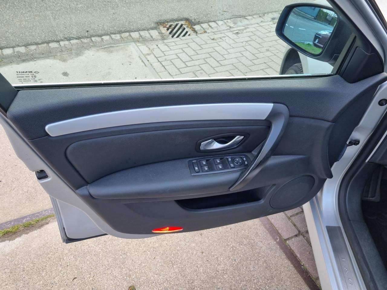 Renault Laguna 2.0 16V T Dynamique | Automaat | Luxe uitvoering!