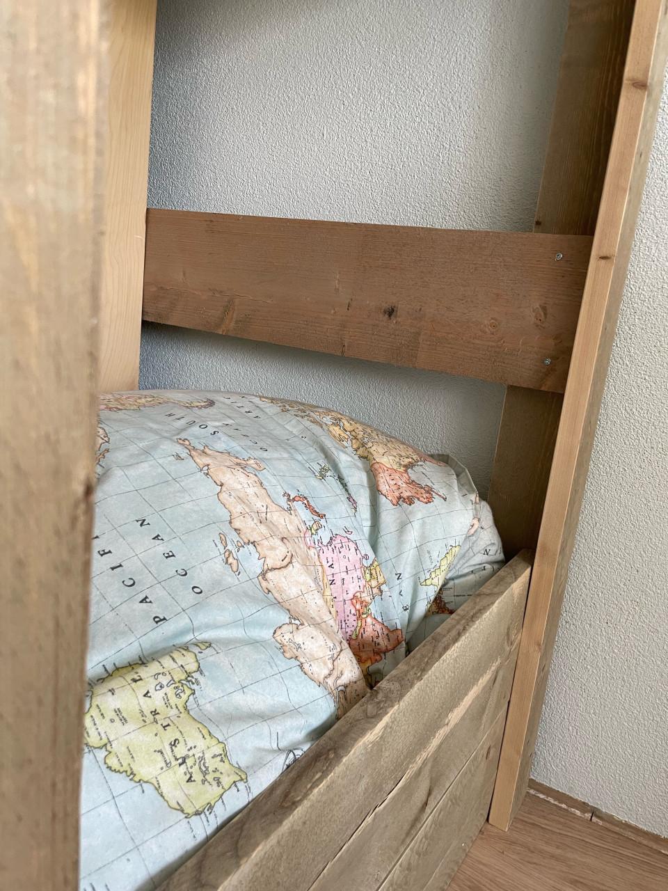 Bed hoogslaper (incl. verstelbare lattenbodem)