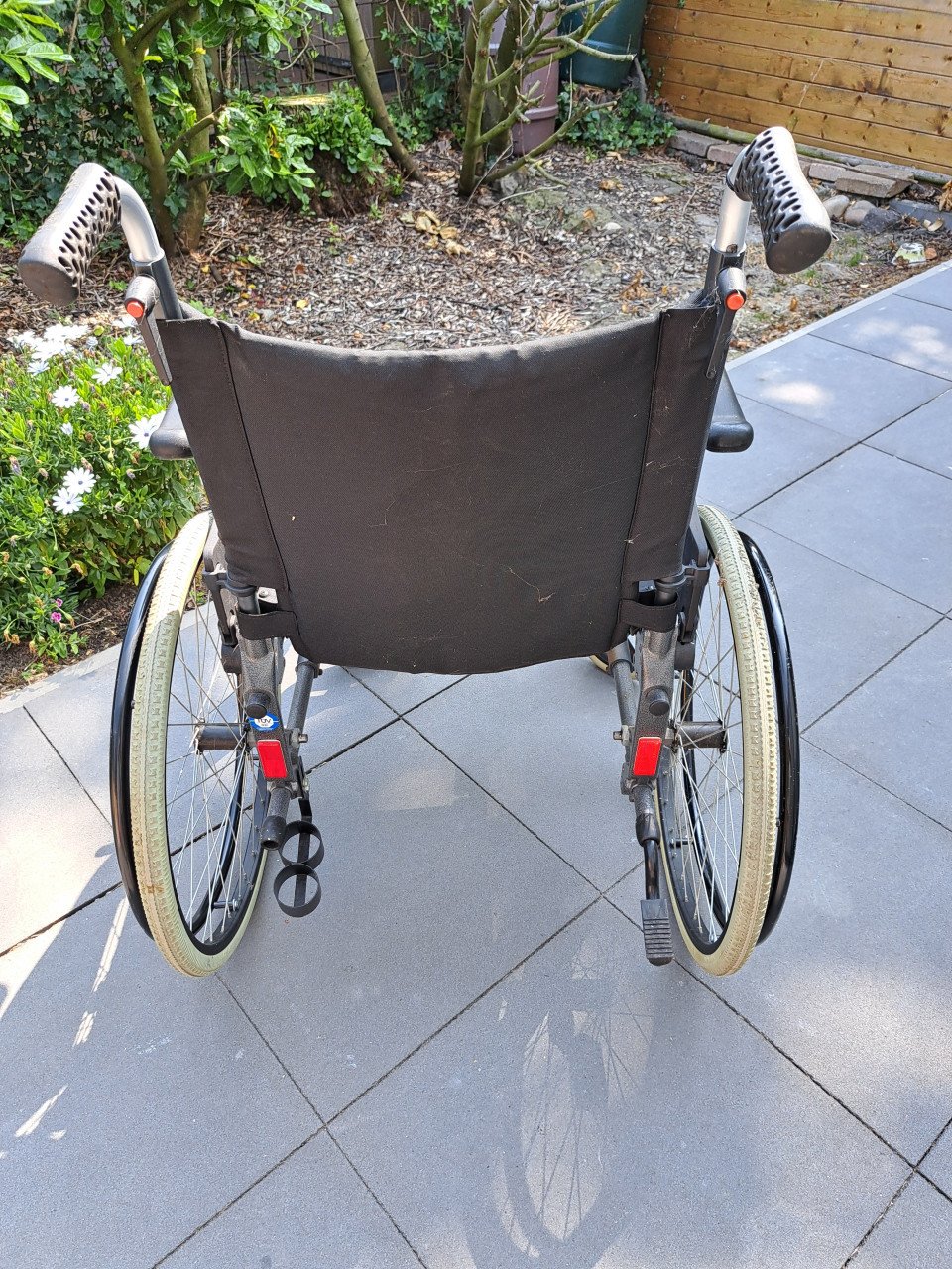 Rolstoel te koop.