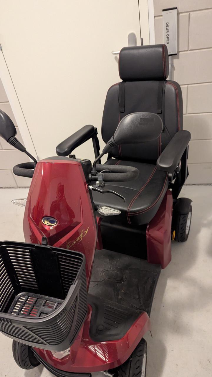 Scootmobiel zo goed als nieuw - moet snel weg wegens omstandigheden