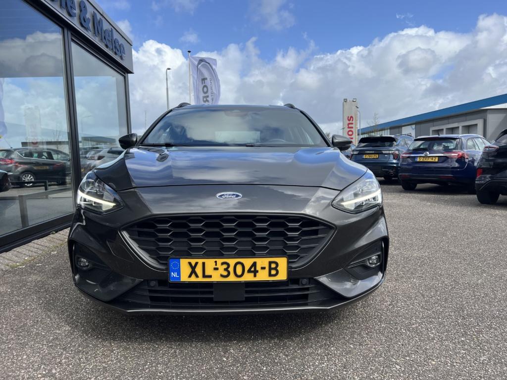 Ford Focus wagon 1.0 ecoboost 125pk st-line x , trekhaak , winterpakket